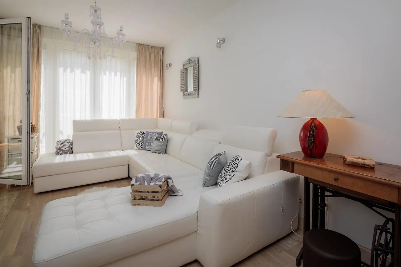 Shabby Apartment Leni Σπλιτ 0*,  Κροατία